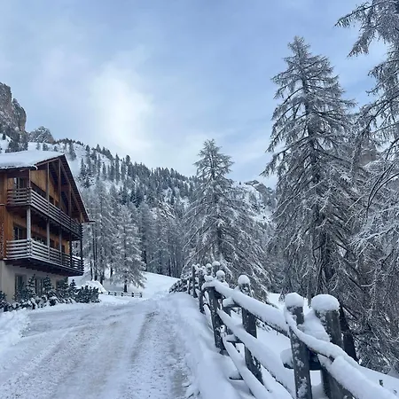 Cogolara Aparthotel *